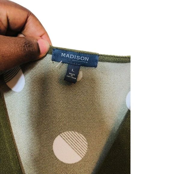 8632 Madison Women's sz large olive polka dot romper - Picture 4 of 6